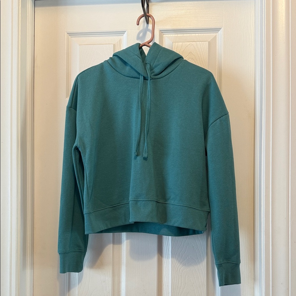 District Teal Women's Cropped Hoodie